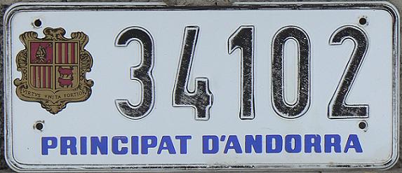 Former normal series (1958 - 1989), coloured coat-of-arms since 1963, 34102 issued in 1983 (this series terminated at 57439)