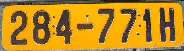 Former normal series (1971 - 2006), H = computer "check digit" (serial number divided by 23 - in this case 284 771 / 23 = 12 381, the remainder /8/ converted into letter, 8 = H)  1=A, 2=B, ..., 21=X, 22=Y and 0=Z (ignoring I, O and U). Issued in about 1976.