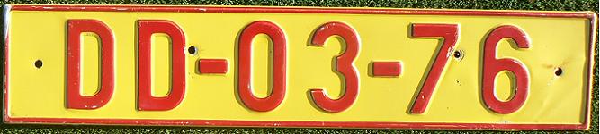 Old series (1960 - 1977)  DD = Diplomatic Corps, red on yellow till 1977, 03 = Bulgarian embassy