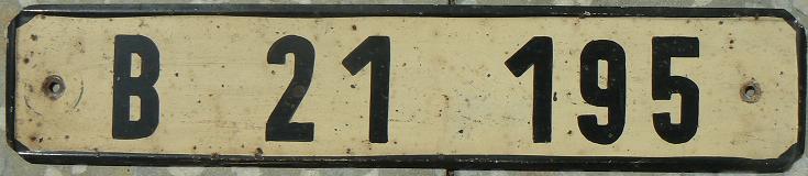 Old government series (1953 - mid 90's), B = police plate, 2 = staff car