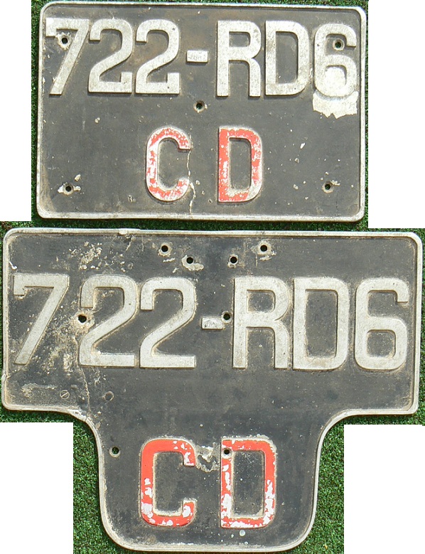 Original Paris registration dated January 1930, forerunner of French diplomatic plates.  Between November 1932 and October 1933/August 1936 exclusively Heads of diplomatic missions could display CD mark on their plates.