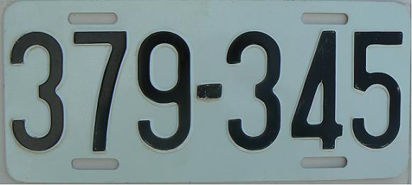 Old normal series (1982 - 1985), black on white = passenger cars